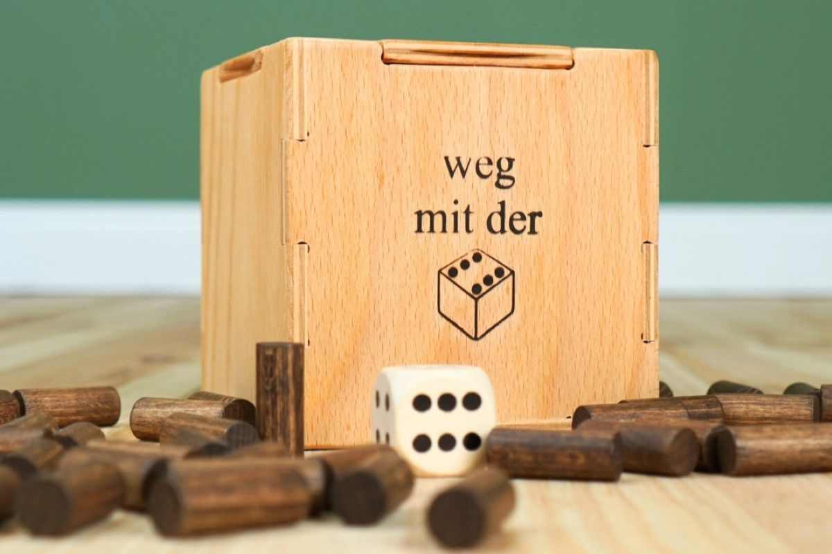 Holz Bi-Ba-Butze